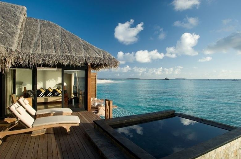 7 Advantages of Investing in a Beach Side Property – Global Top Group