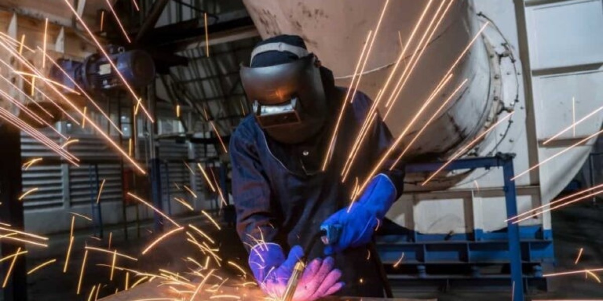 Oxy-Fuel Welding Equipment Market Anticipates US$ 2.8 Billion Valuation by 2033